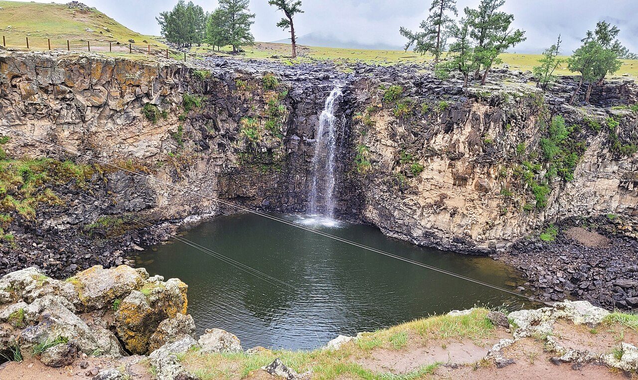 The Orkhon Valley: waterfalls, history and grayling